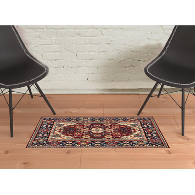 Tapis oriental rouge Oaklynn