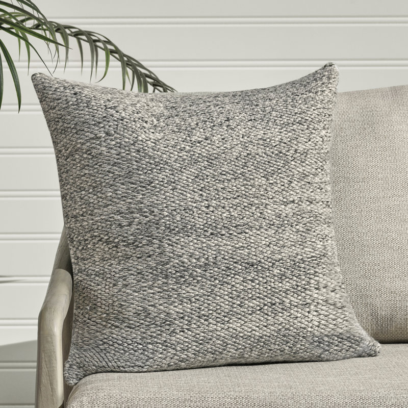 Coussin décoratif en tissu recyclé 26 po Stella, ivoire, 26 po x 26 po, Carré, Gris