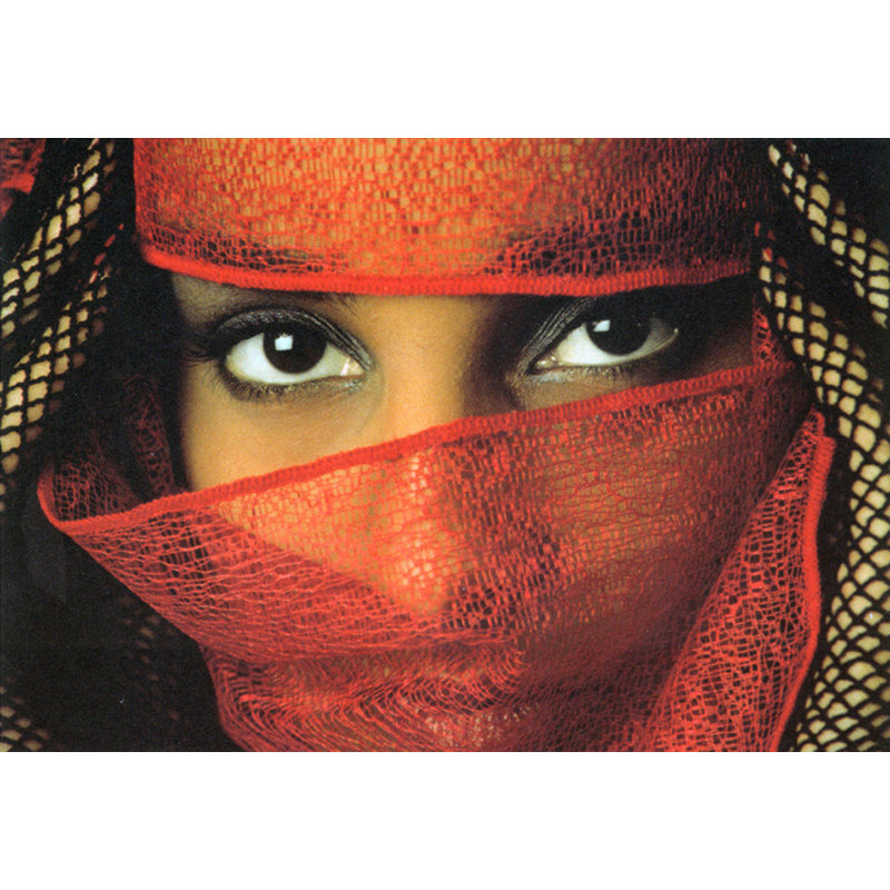 Femme tunisienne voilée IMA-20918