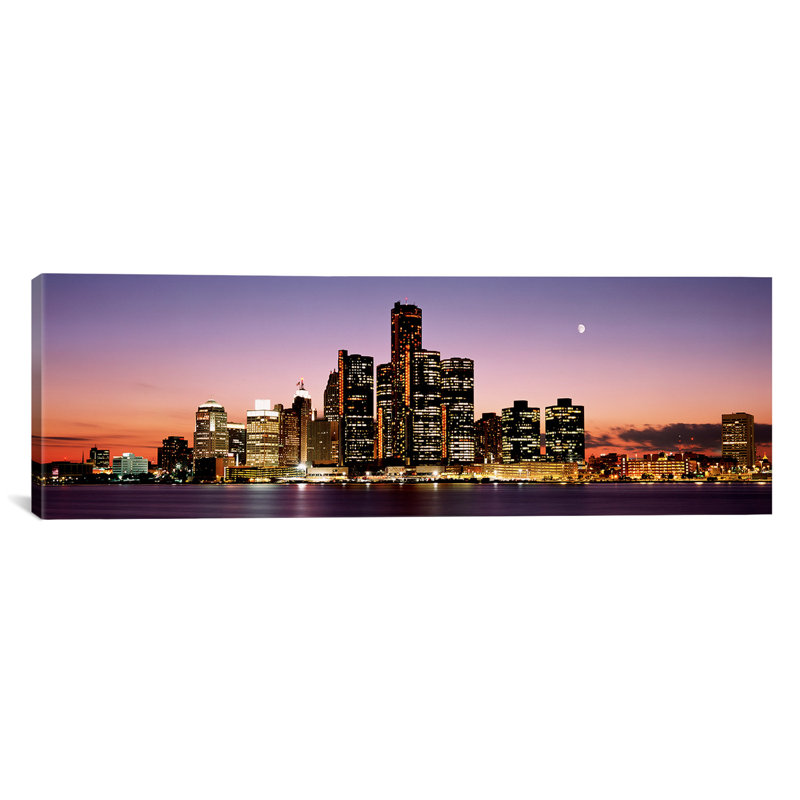 «Night Skyline Detroit Michigan», reproduction de photo sur toile, H 24 po x l 72 po x P 1,5 po, Toile tendue