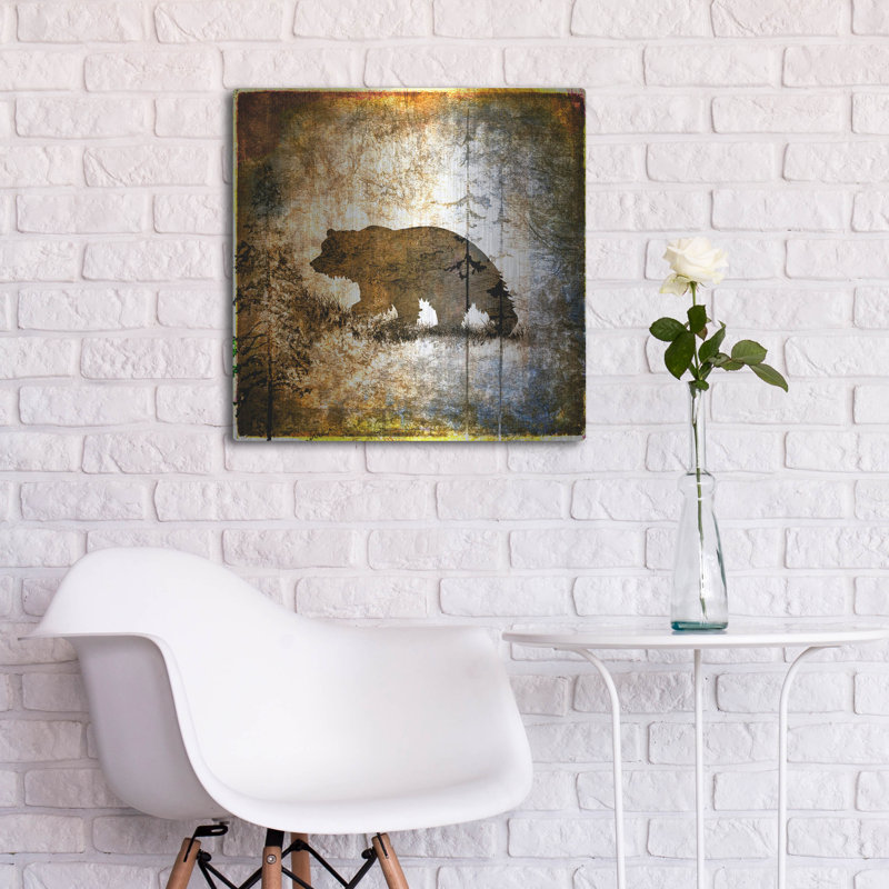 «High Country Bear» par Lightbox Journal, H 24 po x l 24 po