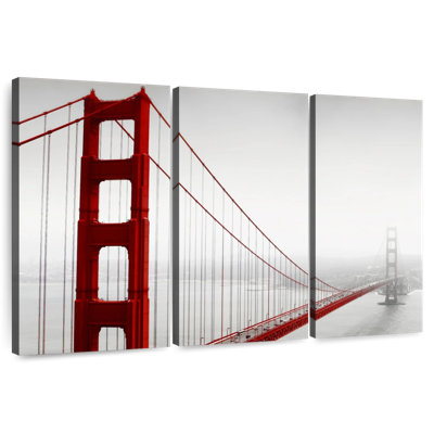 Lilie Golden Gate Bridge dans le brouillard