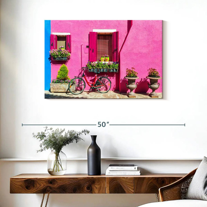 Lilie, maison rose, bicyclette, H 24 po x l 36 po