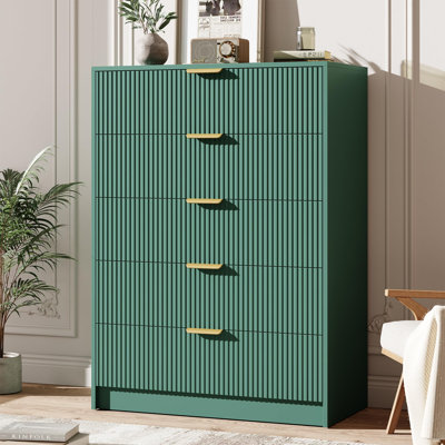 Commode 5 tiroirs pour chambre à coucher, grande commode verticale cannelée avec poignées en métal doré