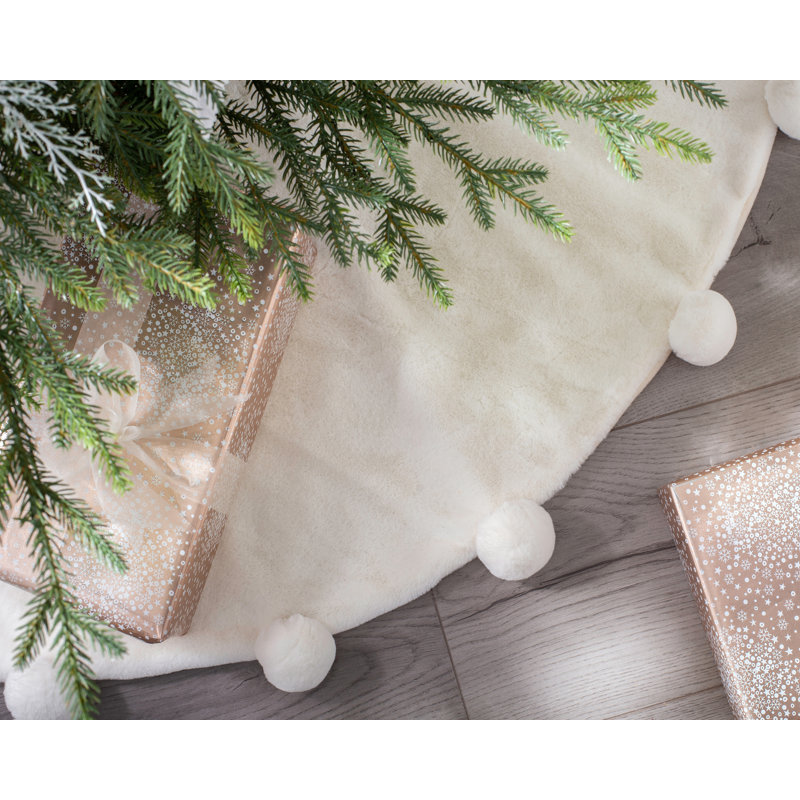 Wethersfield Faux Fur Tree Skirt