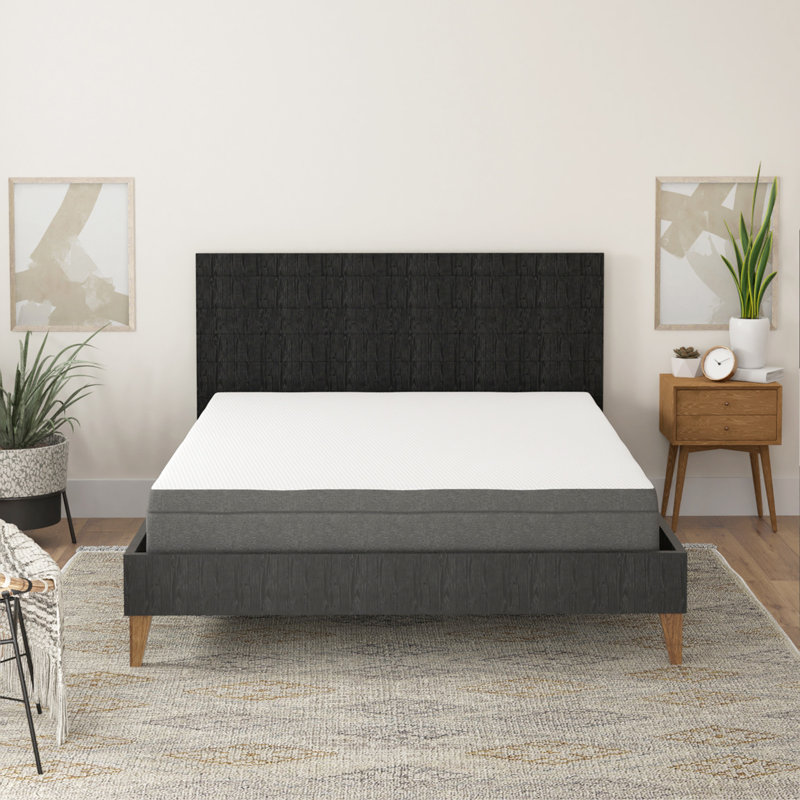 Matelas en mousse à mémoire de forme 8 po Daisy