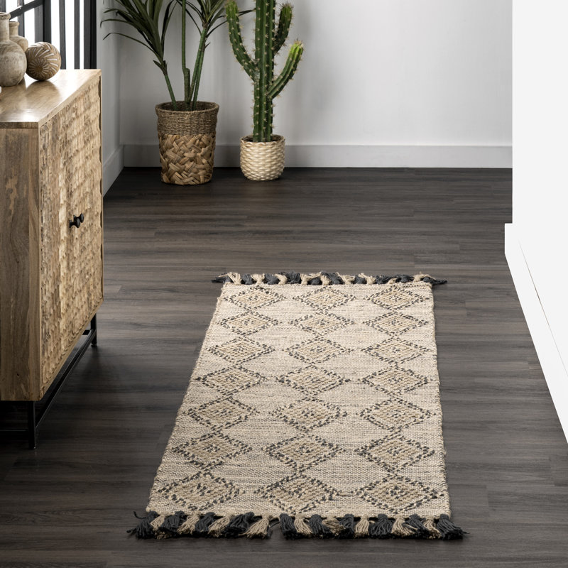 Kleiman Geometric Indoor Rug, Rectangle 5' x 8'