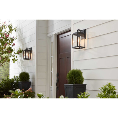 Miltona Wall Light