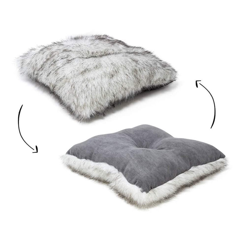 Nelsonville Faux Fur Nest Pet Bed