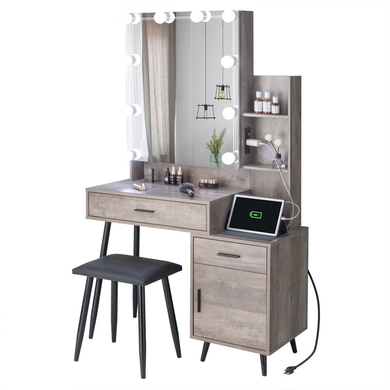 Coiffeuse grise avec lumières
