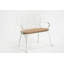 Banc de jardin avec rose-1737095310