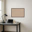 Tableau magnétique encadré en tissu avec bordure festonnée en lin blanc-132961076