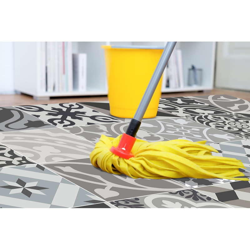 Lydia Vinyl Machine Printed Area Rug, Rectangle 4'4.4" x 6'6.7"
