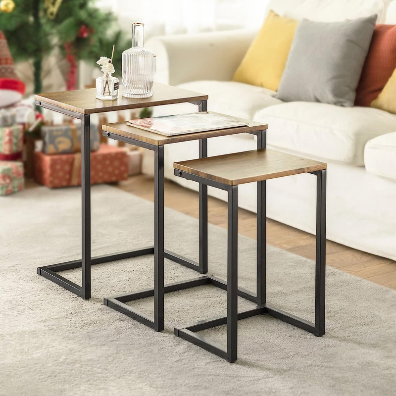 Ensemble de 3 tables d'appoint gigognes, C-table et tables de bout peu encombrantes