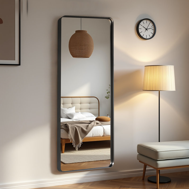 Miroir incliné en métal, Noir, noir, noir, noir, 71 po x 28 po