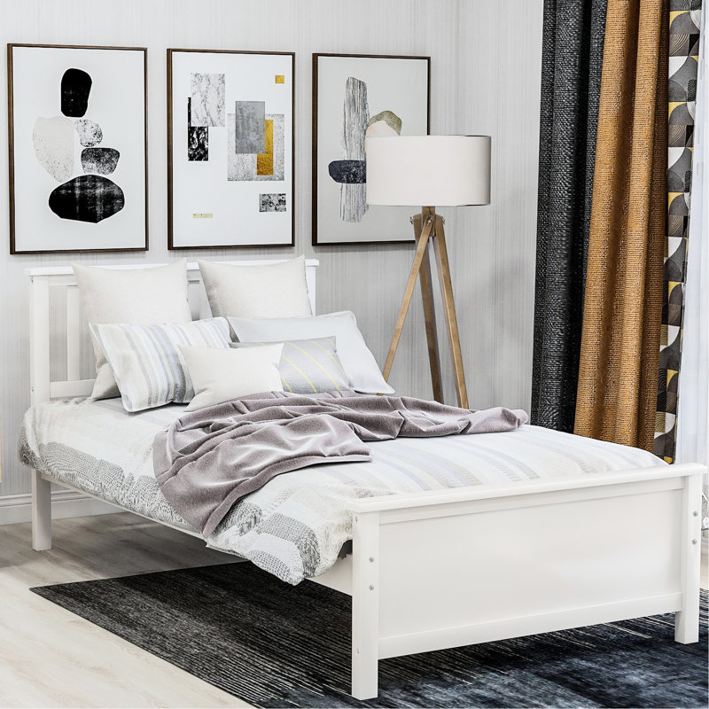 Lit plateforme en bois blanc avec tête de lit simple et tête de lit simple