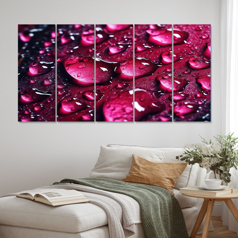 Red Rose With Raindrops VII - Raindrops Wall Decor - 5 Equal Panels