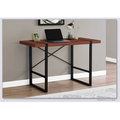 Industrial-Style Computer Desk with Spacious Surface and Durable Metal Frame, Perfect for Modern Home Offices and Laptops