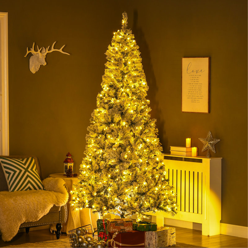 Décoration de Noël artificielle haute 7,5 pi avec 1188 branches floquées par la neige, 500 lumières DEL blanc chaud, ouverture automatique, vert