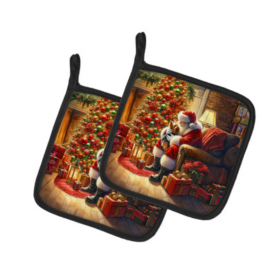 Caroline's Treasures Moments With Santa Polyester Potholder Set