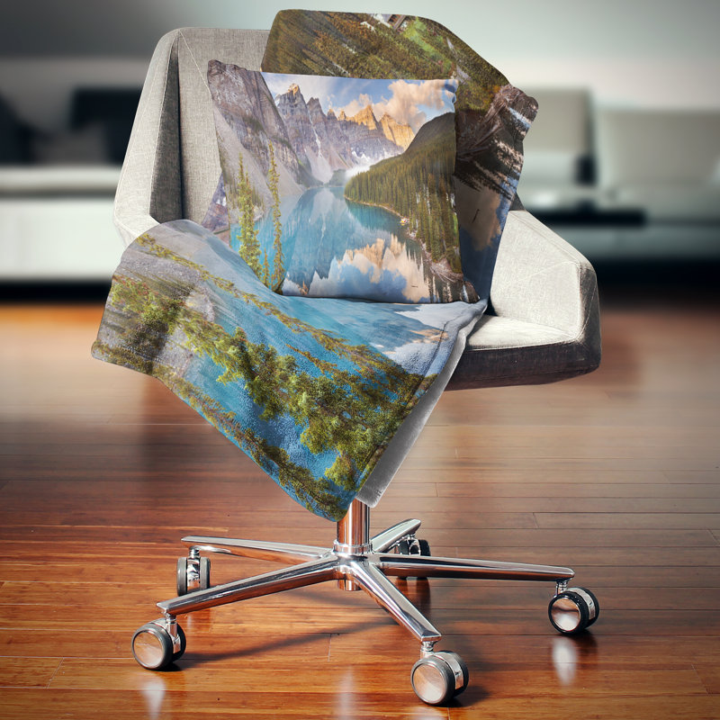 Coussin décoratif paysage du lac Moraine à Banff Park Canada, 16 po x 1 po, Coussin décoratif