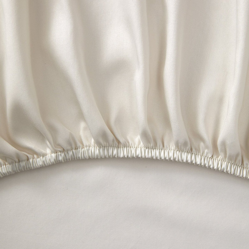 Triomphe Fitted Sheet, Nacre, Queen Fitted Sheet