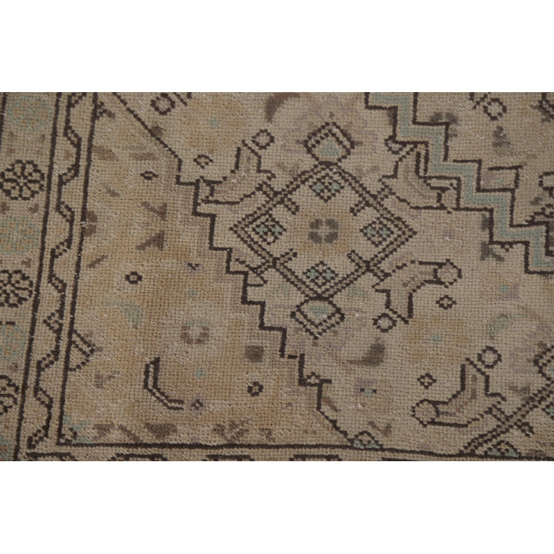 Tapis beige en laine noué à la main de conception unique 6 pi 2 po x 9 pi 6 po années 1960 Caelan