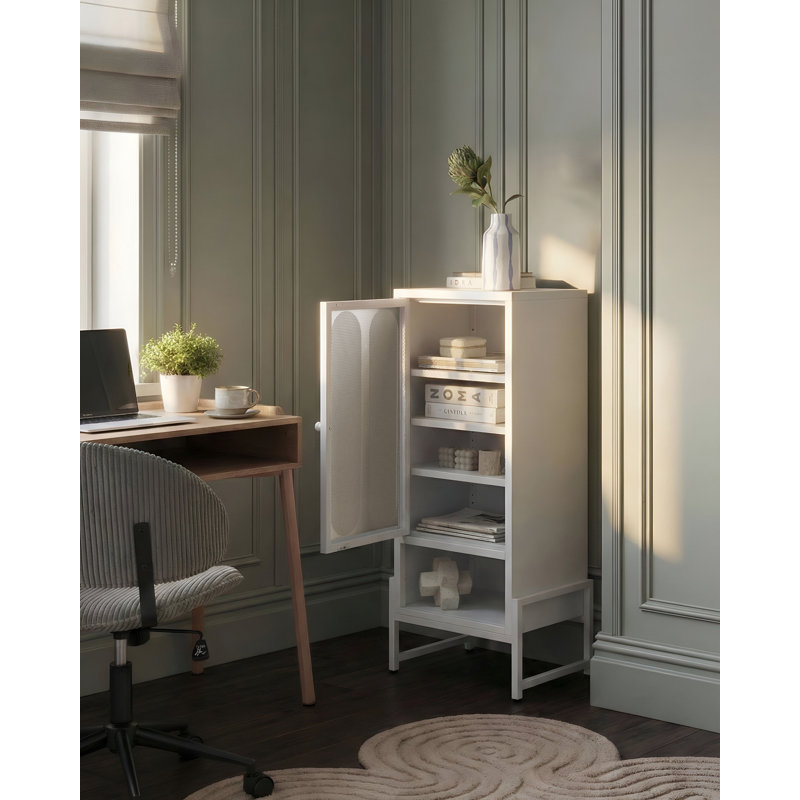 Blaykelee Sideboard, White
