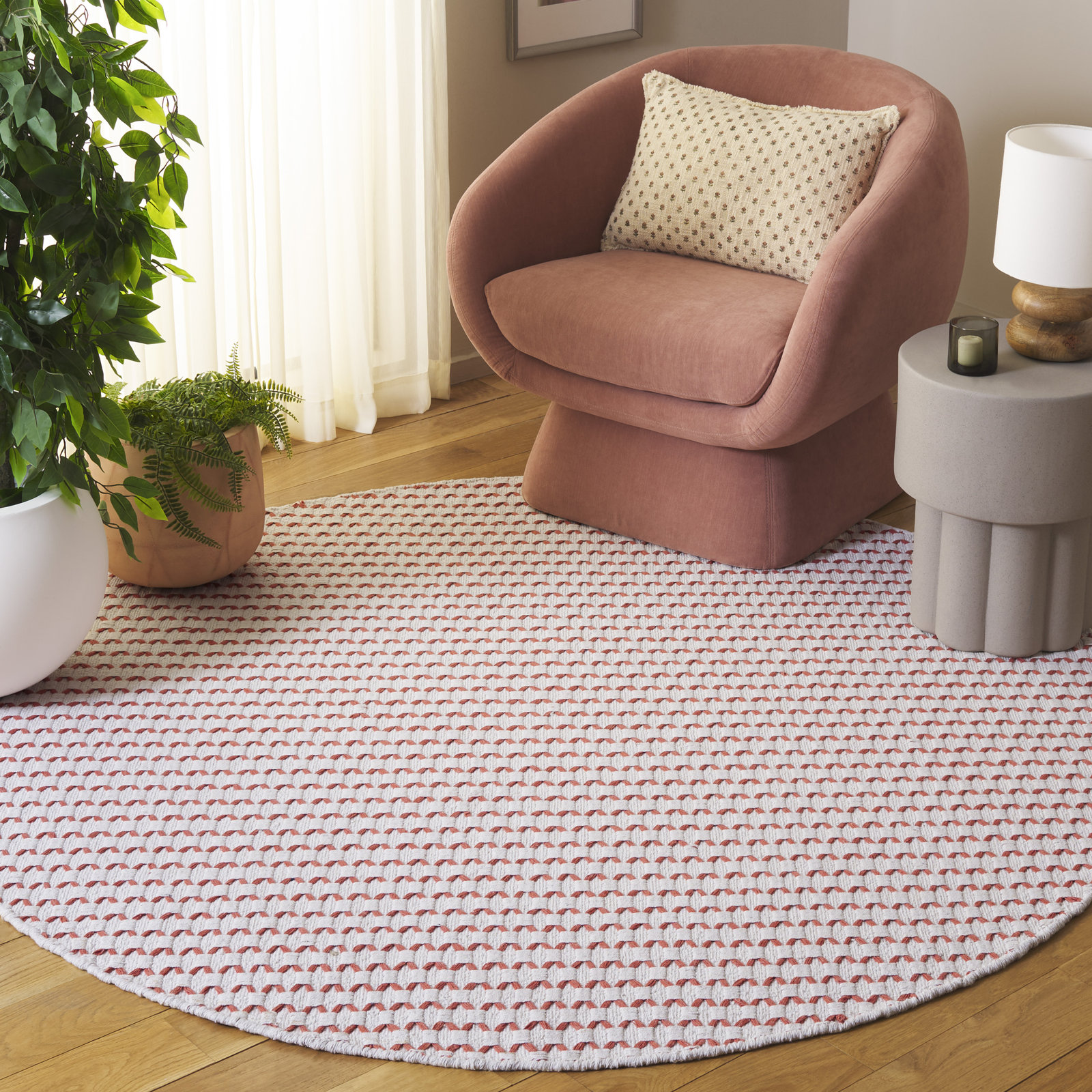 Hand-Woven Chevron Cotton Rug, Round 6'