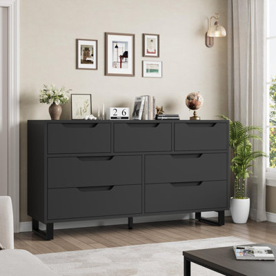 Armoire horizontale élégante à 7 tiroirs, unité de rangement autoportante noire de 55 pouces de largeur, organisateur en bois de grande capacité pour le salon ou le couloir spacieux