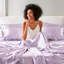 Drap de luxe 6 pièces en satin pour grand lit - froissé, texture douce, réduit la casse des cheveux, adapté pour les matelas de 16 po, avec 1 drap plat, 4 taies d'oreiller douces et moelleuses
