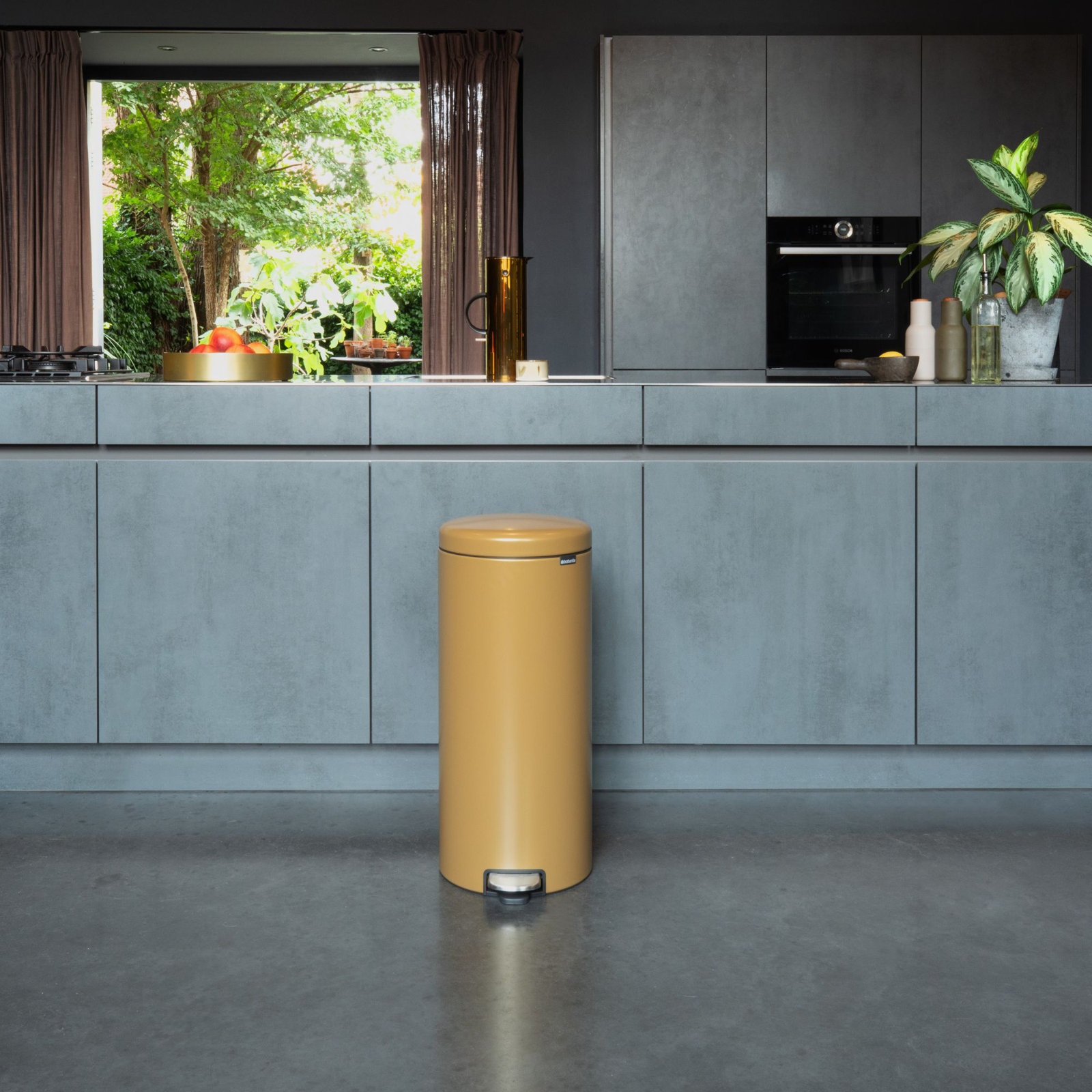 Brabantia Newicon 8gal Step-On Trash Can, Brushed Gold
