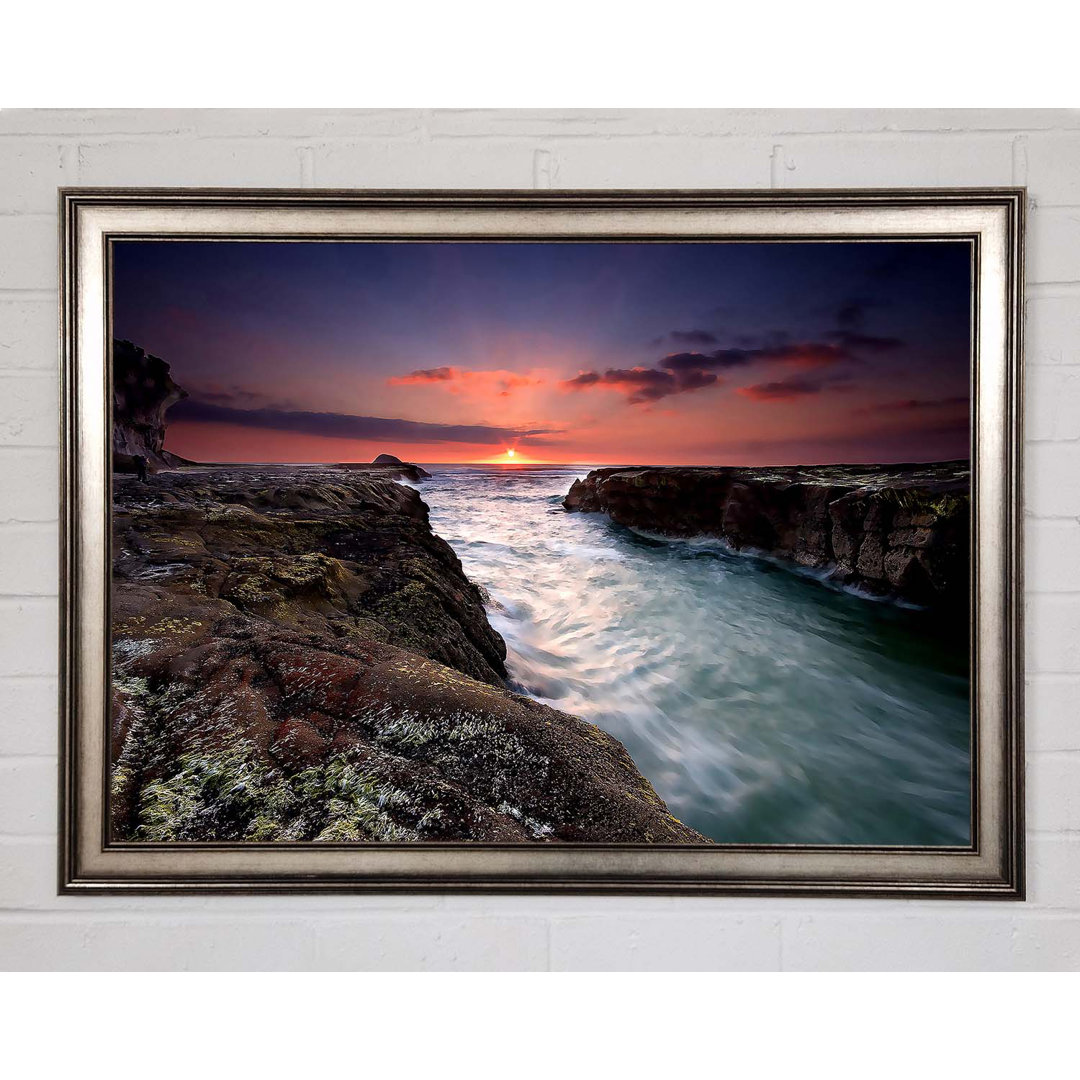 Sonnenuntergang am Muriwai Strand Gerahmter Druck