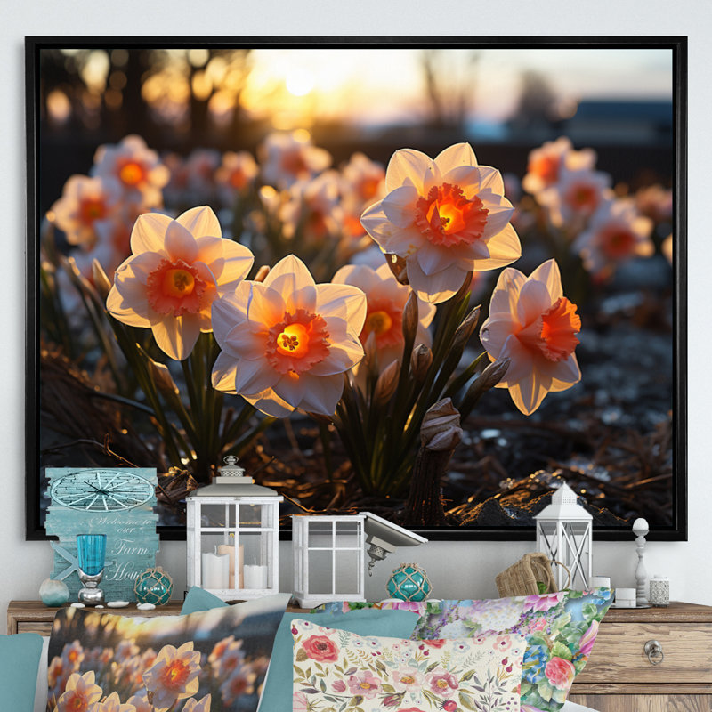 Daffodils Field Sunrise IV - Floral Wall Art Living Room, H 34 po x l 44 po x P 1,5 po, Cadre flottant noir