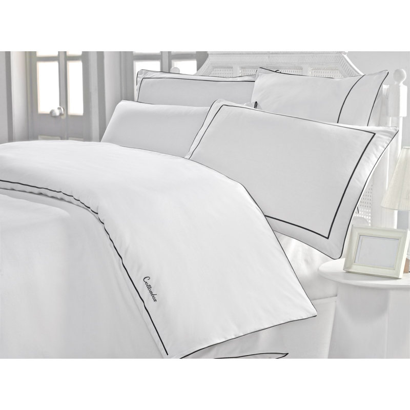 Comacho White/Black Duvet Cover Set
