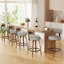 Tabouret de bar pivotant chic en cuir pour un confort et un style ultimes-207768070