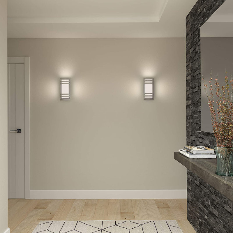Alaze LED Wall Light, Silver