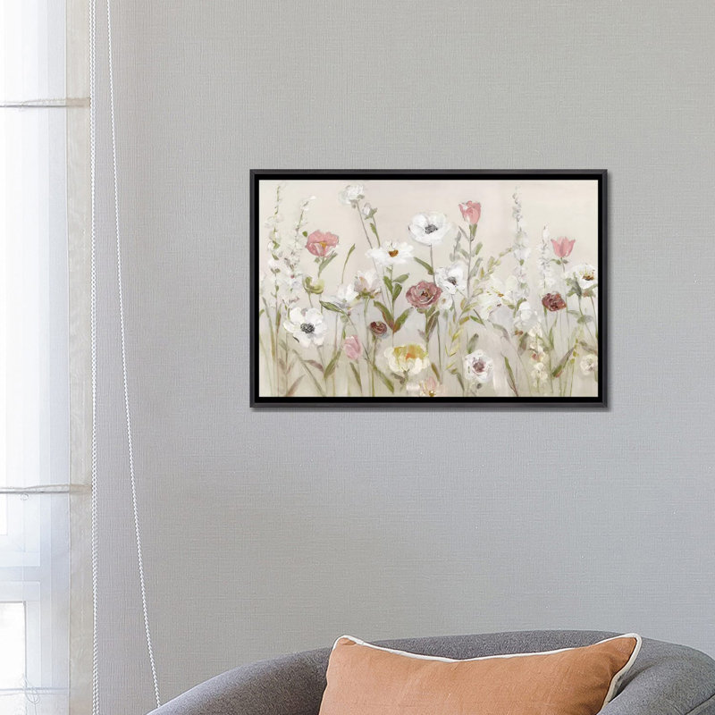 «Bloomin Around» par Sally Swatland, impression, Toile encadrée flottante noire patinée, H 18 po x l 26 po x P 1,5 po, Non