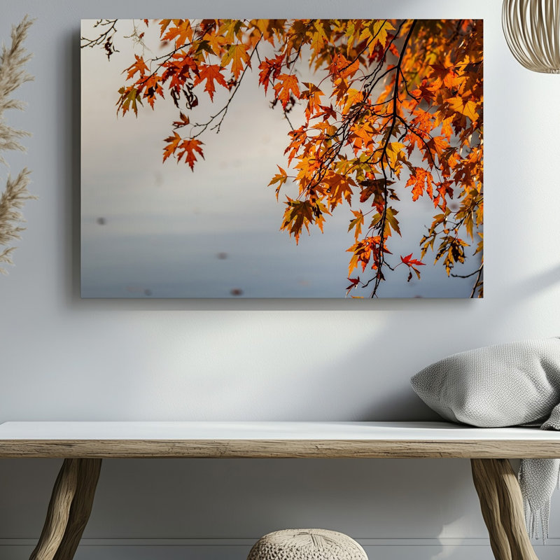 Toile, une scène tranquille se déploie comme des branches d'un arbre, art mural drapé dans une tapisserie vibrante de feuilles d'automne