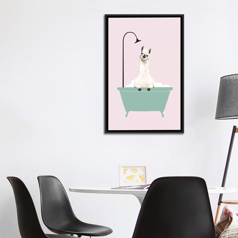 Lama profitant d'un bain moussant, Toile avec cadre noir, H 48 po x l 32 po x P 1,5 po