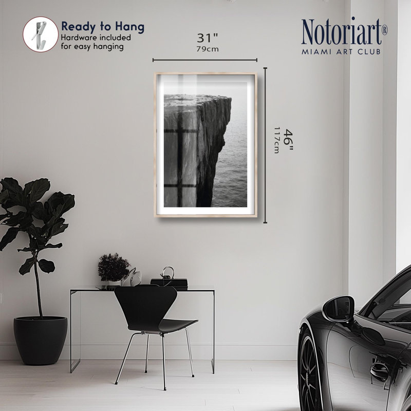 «Rocky Demise Shadowbox Print» par Notoriart, H 46 po x l 31 po, Crème, crème