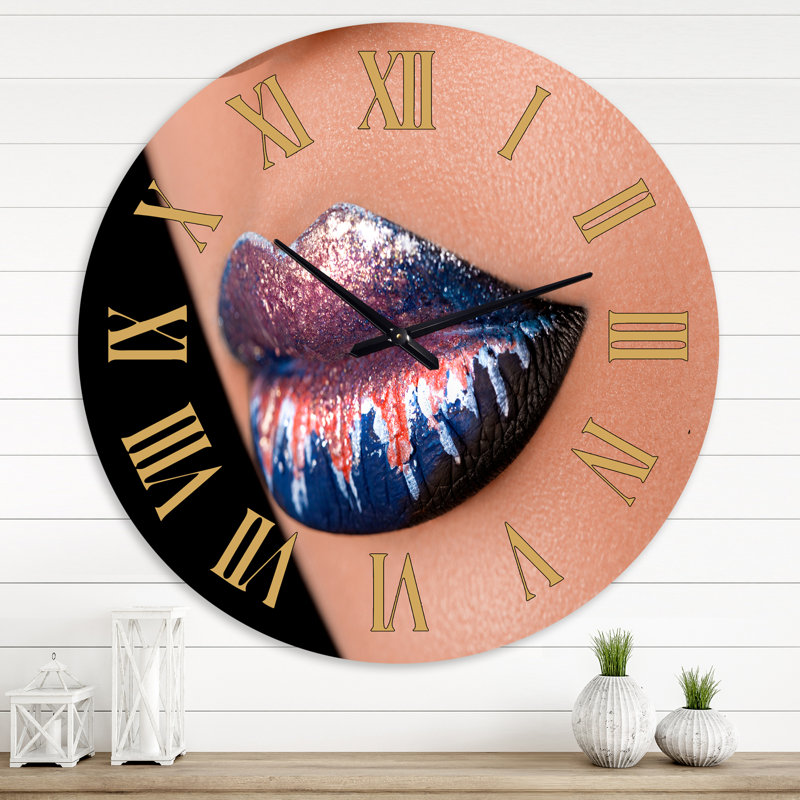 Creative and Fashion Make Up On Woman Lips - Horloge murale moderne, Grand