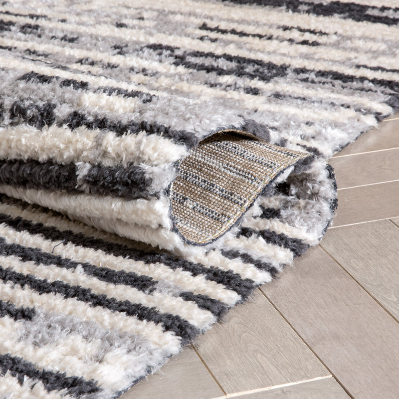 Gray Diamond Pattern Rectangular Synthetic Area Rug