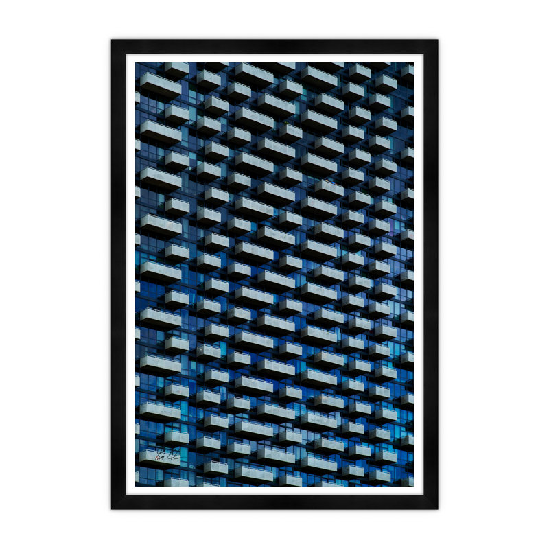 «Terracé bâtiment Scape in Blue» par Tim Klein - photographie encadrée