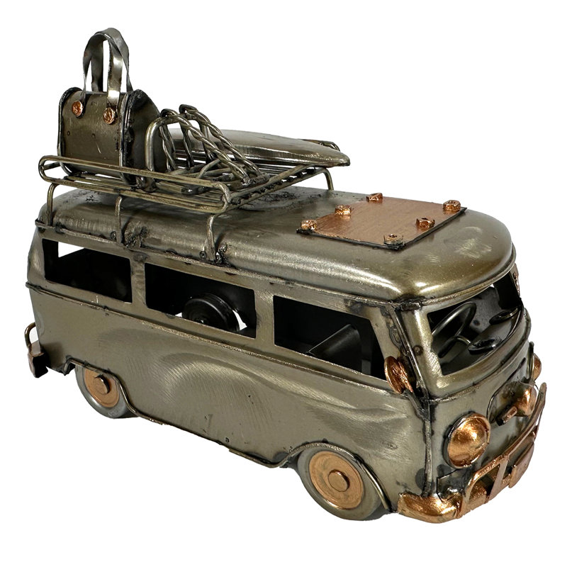 Seidman Figurines & Sculptures