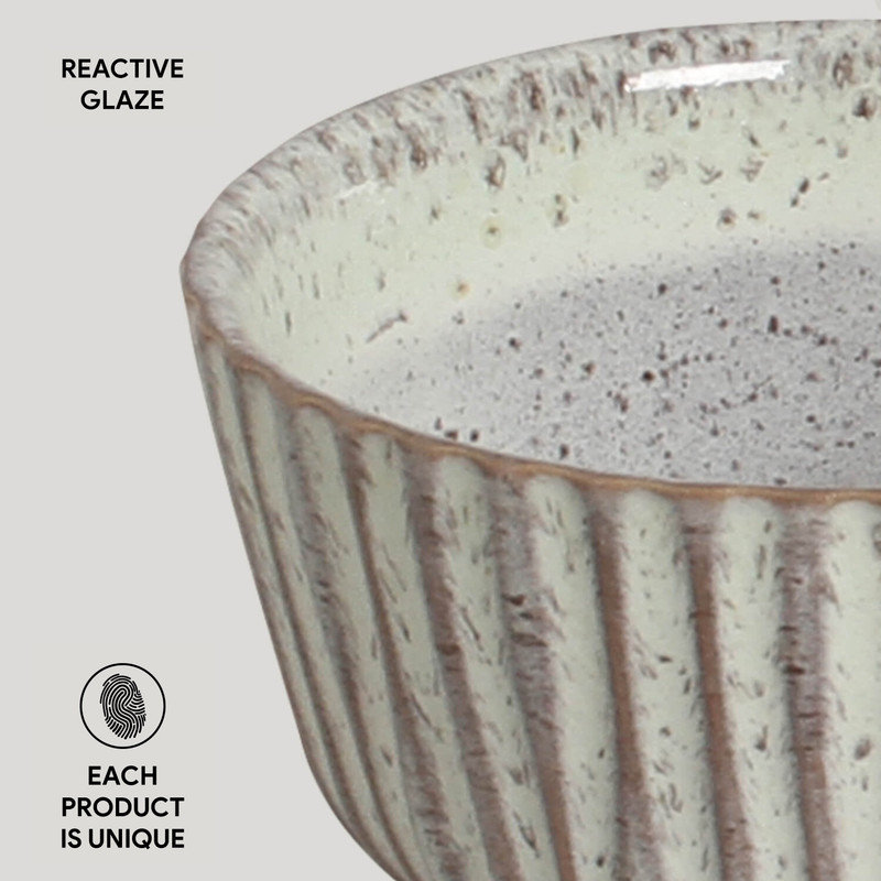 Grès céramique 5,75 oz Pistache Linhas Ramekin - Va au micro-ondes, au four et au lave-vaisselle, par Porto Brasil