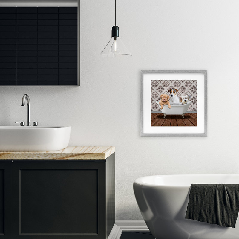 «Bath Buddies Dog Trio», reproduction sous verre encadrée, conception de Marcus Prime, H 13 po x l 13 po, Cadre de ferme gris