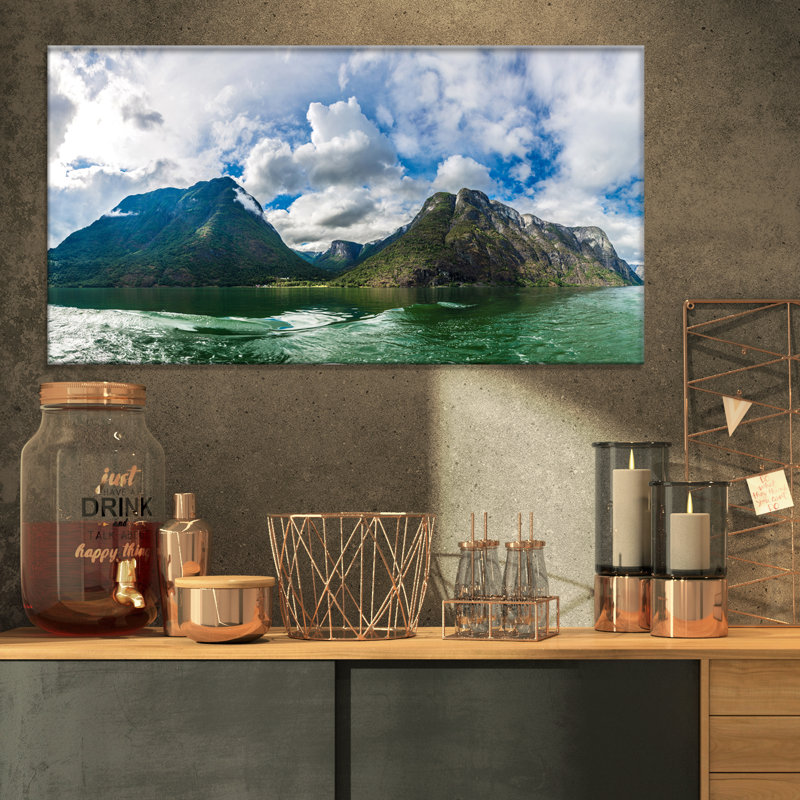 Reproduction de photo sur toile tendue, H 16 po x l 32 po x P 1 po