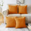 Coussins décoratifs carrés décoratifs en velours côtelé orange avec insertions-113417195