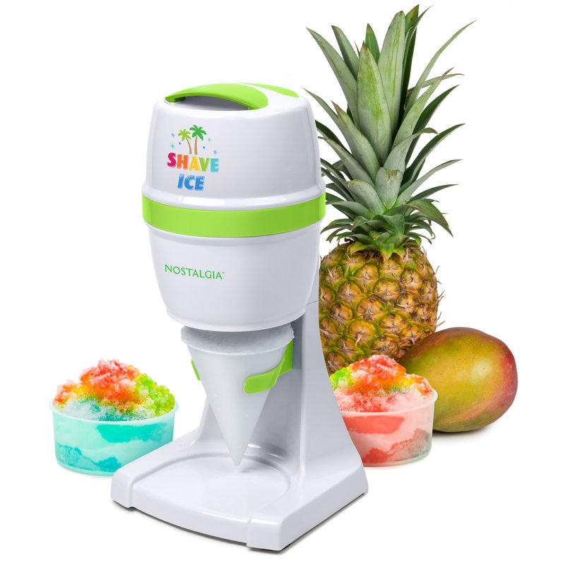 La machine à raser hawaïenne électrique Nostalgia Ice & Ice Cone comprend une tasse réutilisable et deux moules à glace, des lames en acier inoxydable